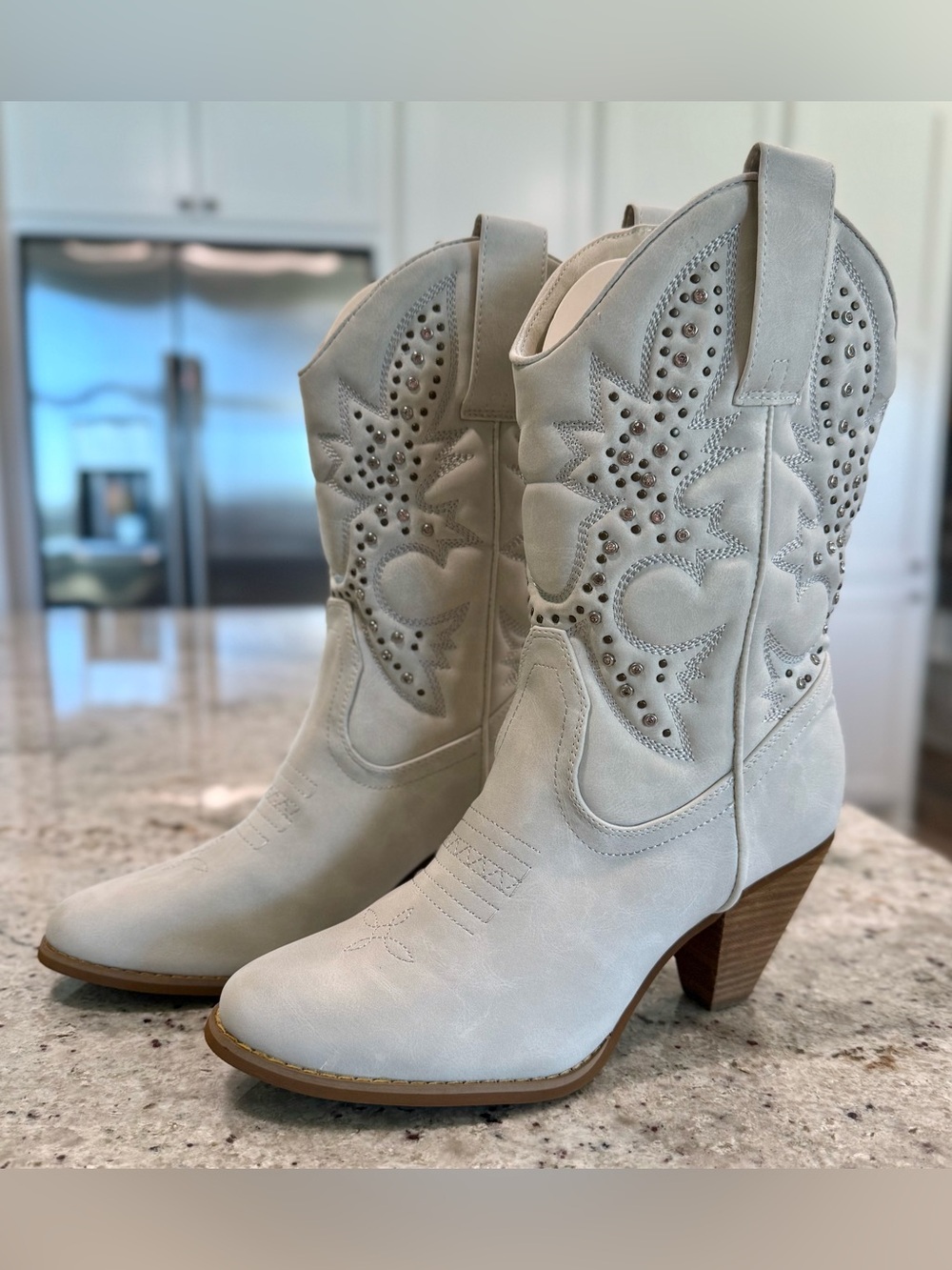 NAUGHTY MONKEY HOUSTON WESTERN COWBOY BOOTS in White-NWOT